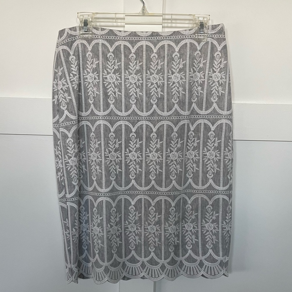 Gray and White pencil skirt